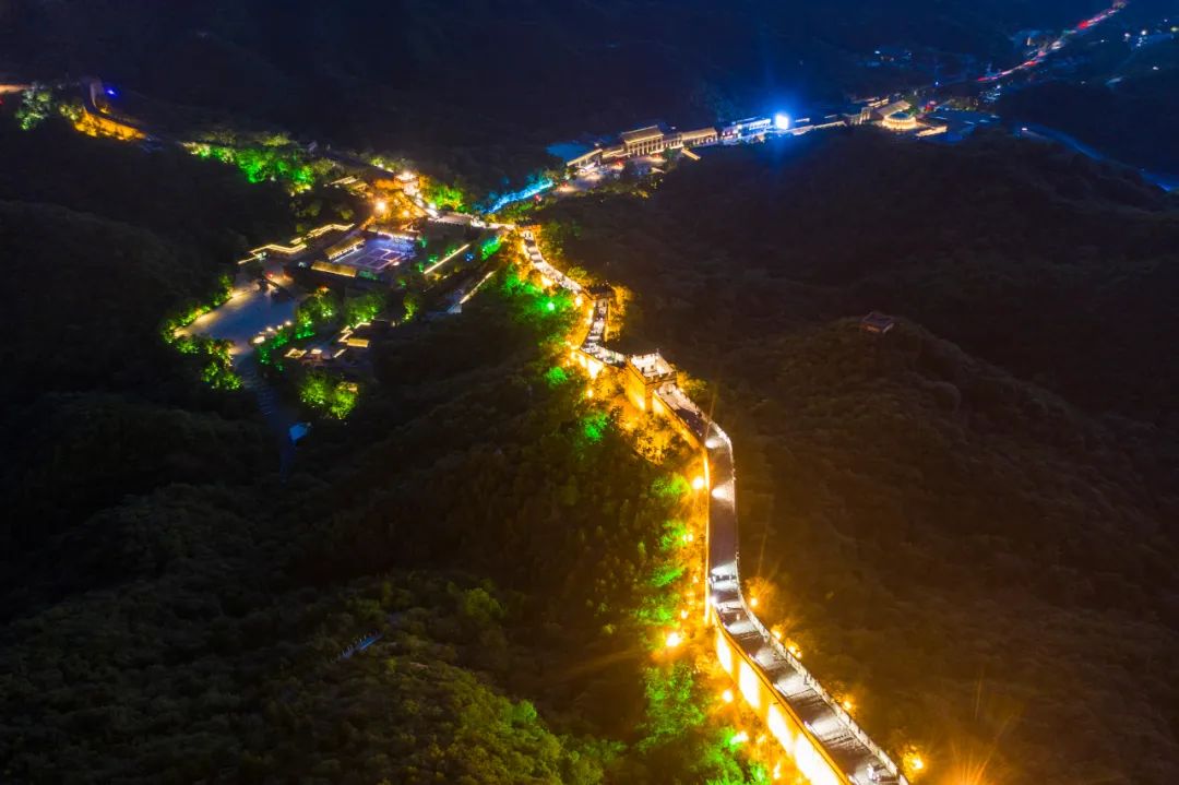 Se inició la actividad de tour nocturno a la Gran Muralla de Badaling